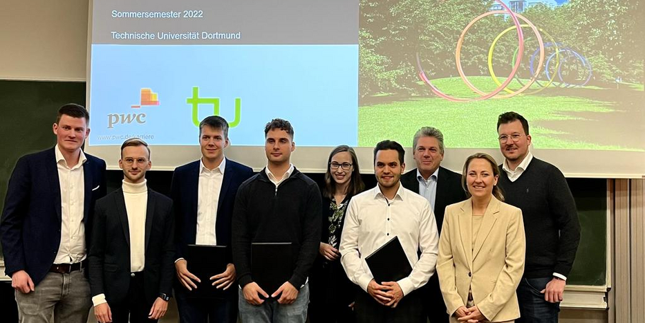 PwC Award Winners and Organizers from the TU Dortmund University and PwC